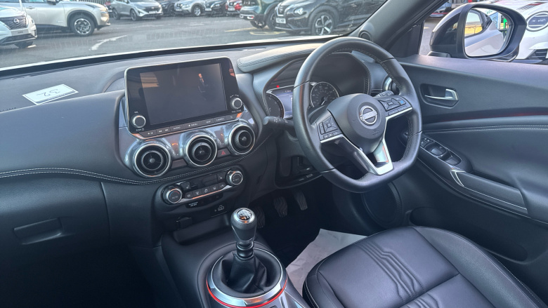 Nissan Juke 1.0 DiG-T 114 Tekna 5dr Petrol Hatchback